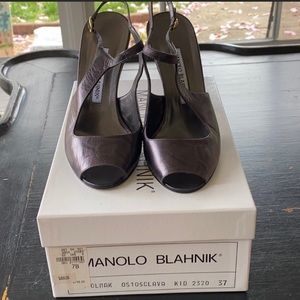 NWT Authentic Manolo Blahnik heels